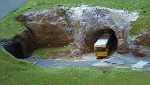 Portal des Strassentunnels mit Faller Car-System