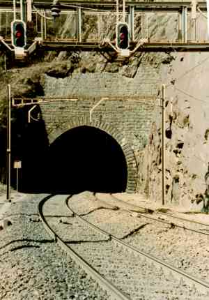 Das untere Portal des Pfaffensprung-Kehrtunnels