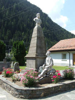 Favre-Denkmal auf dem Friedhof von Gschenen