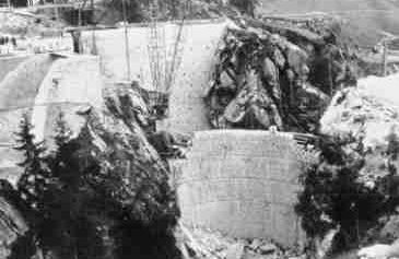 Staumauer des Pfaffensprung-Stausees