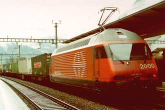Ae 6/6 11407 als Schiebelok